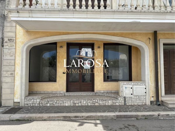negozio in vendita a Vernole