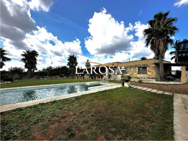 casa indipendente in vendita a Vernole