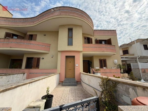 casa indipendente in vendita a Vernole in zona Strudà