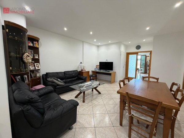 casa indipendente in vendita a Vernole in zona Strudà