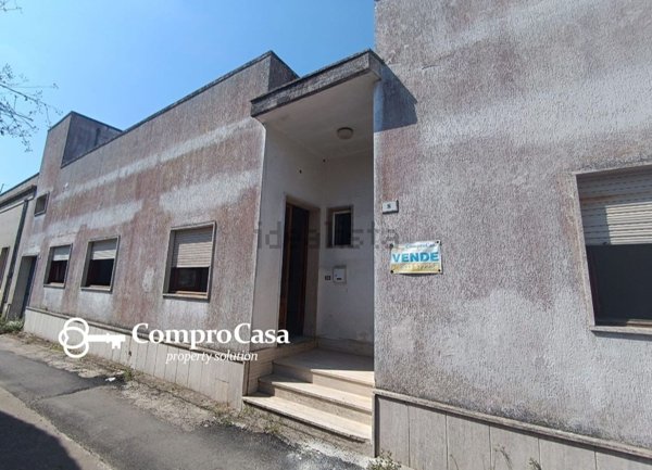 appartamento in vendita a Vernole in zona Acaja
