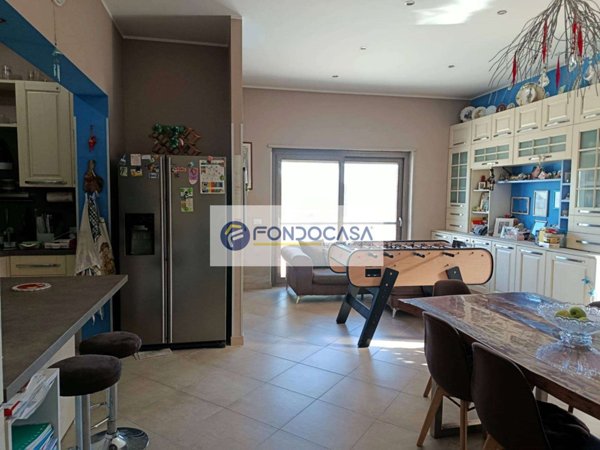 casa indipendente in vendita a Vernole in zona Pisignano