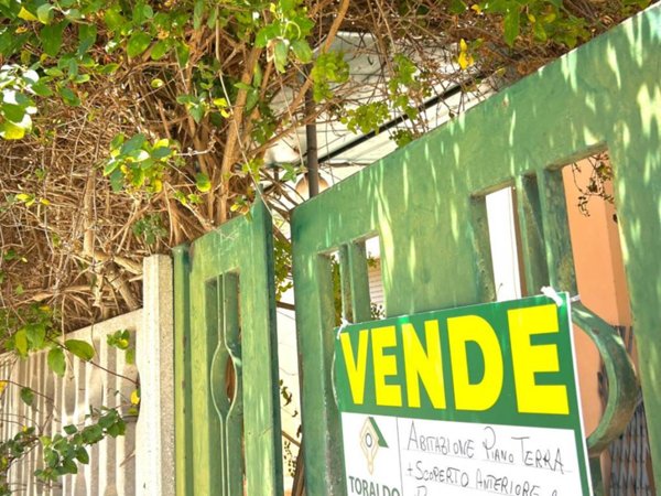 casa indipendente in vendita a Vernole