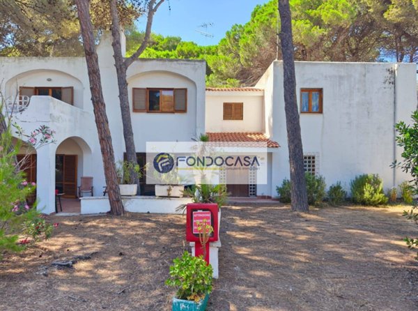 casa indipendente in vendita a Vernole