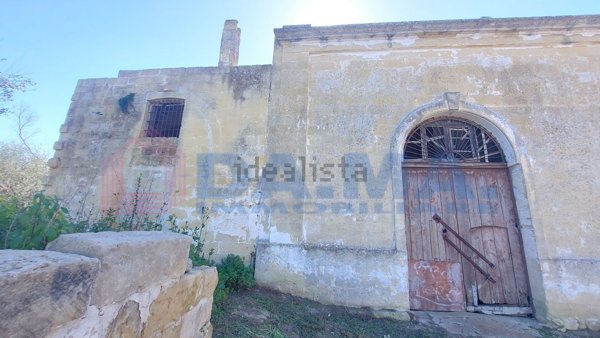 casa indipendente in vendita a Vernole