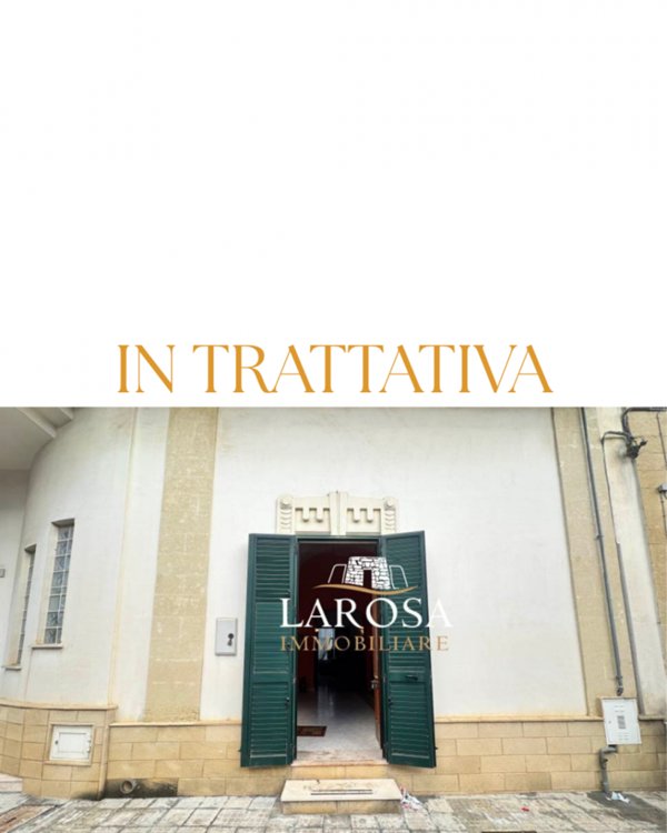 casa indipendente in vendita a Vernole in zona Pisignano
