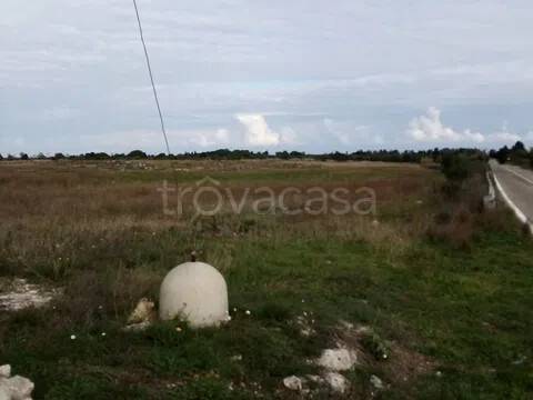 terreno in vendita a Vernole in zona Vanze