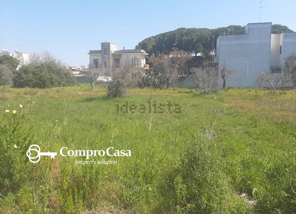 terreno in vendita a Vernole in zona Strudà