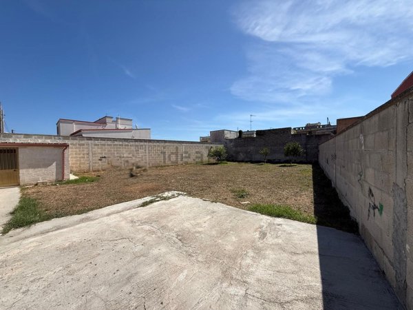 terreno in vendita a Vernole