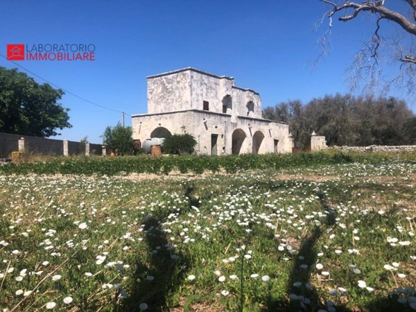 casa indipendente in vendita a Castro(LE)