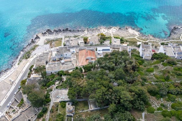 casa indipendente in vendita a Castro(LE)