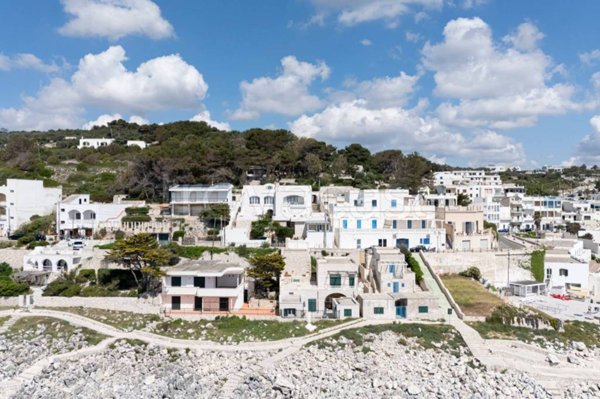 casa indipendente in vendita a Castro(LE)