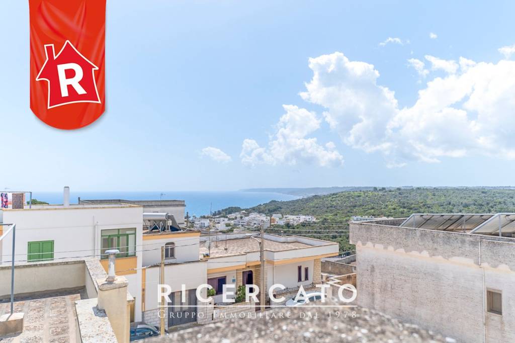 casa indipendente in vendita a Castro(LE)