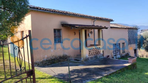 casa indipendente in vendita a Castro(LE)