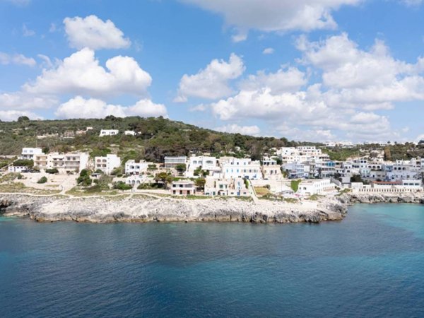 casa indipendente in vendita a Castro(LE)