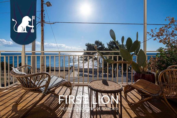 casa indipendente in vendita a Castro(LE)