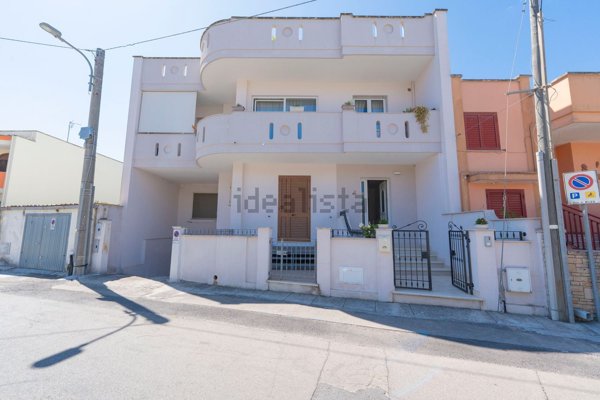 casa indipendente in vendita a Castro(LE)