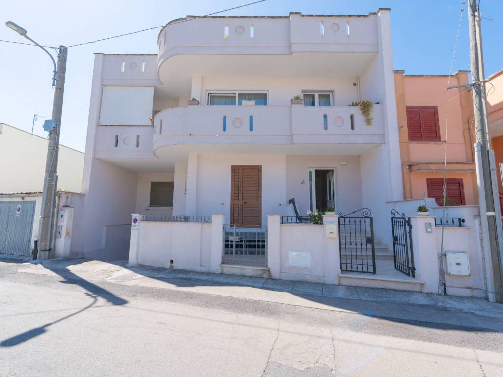 casa indipendente in vendita a Castro(LE)