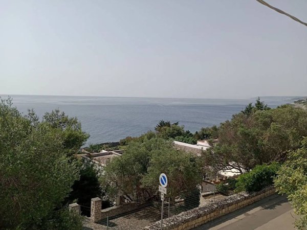 casa indipendente in vendita a Castro(LE)