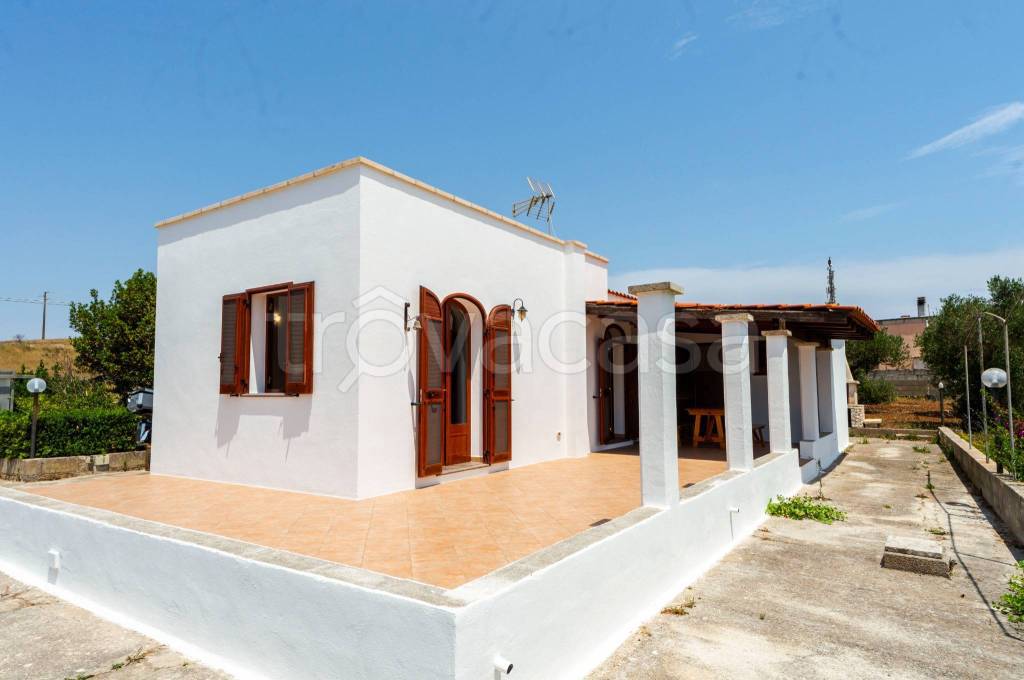 casa indipendente in vendita a Castro(LE)