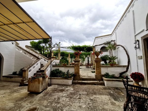 casa indipendente in vendita a Castro(LE)