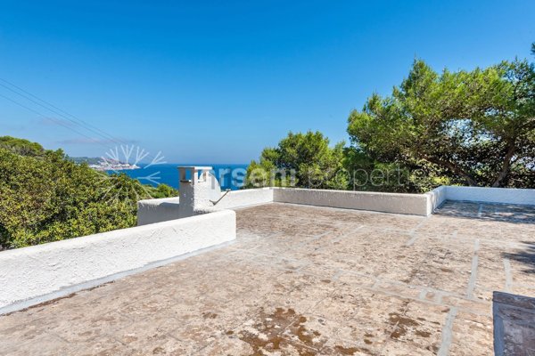 casa indipendente in vendita a Castro(LE)