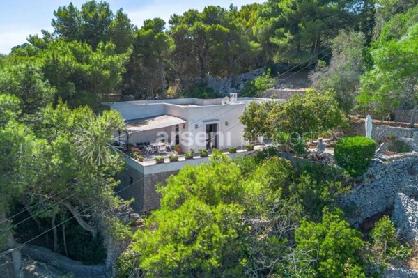 casa indipendente in vendita a Castro(LE)