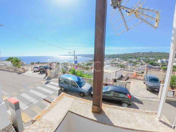 casa indipendente in vendita a Castro(LE)