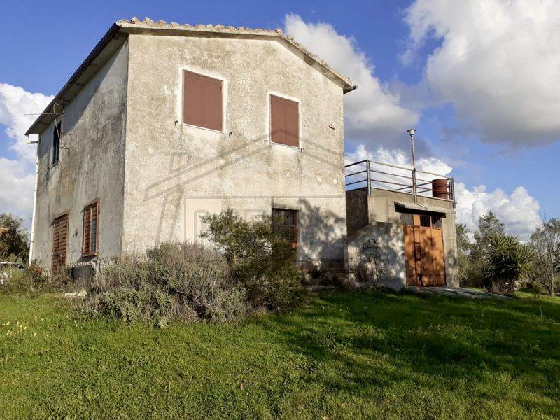 casa indipendente in vendita a Castro(LE)