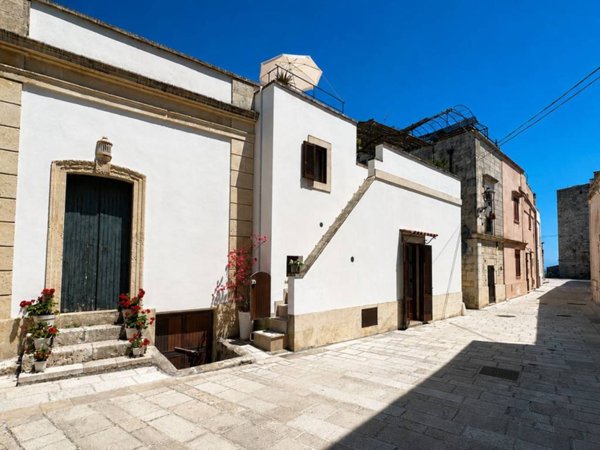 casa indipendente in vendita a Castro(LE)