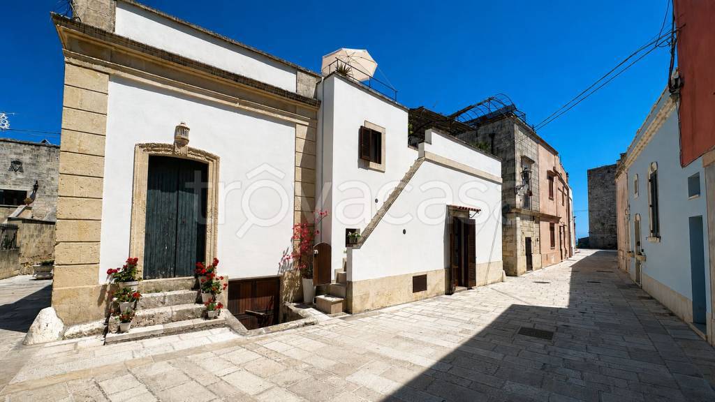 casa indipendente in vendita a Castro(LE)