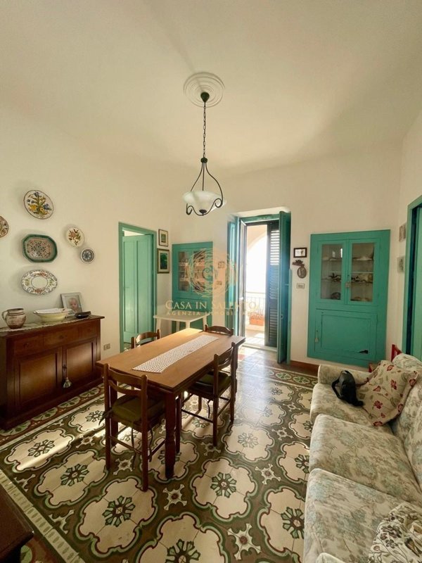 casa indipendente in vendita a Castro(LE)