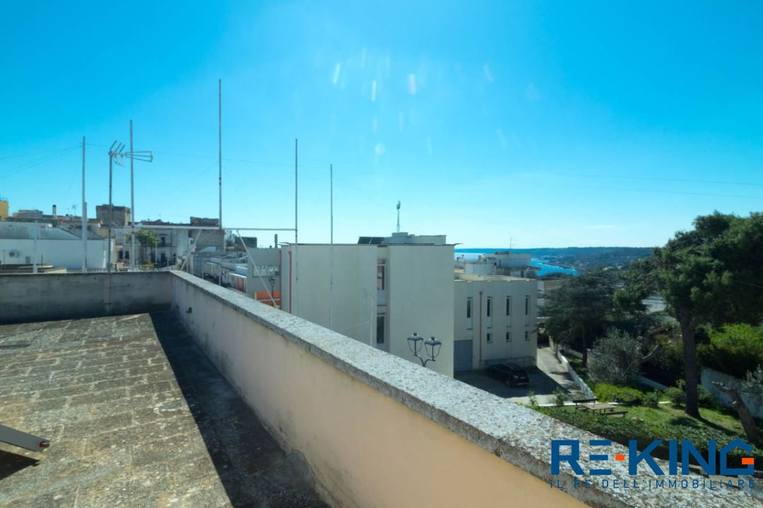 casa indipendente in vendita a Castro(LE)