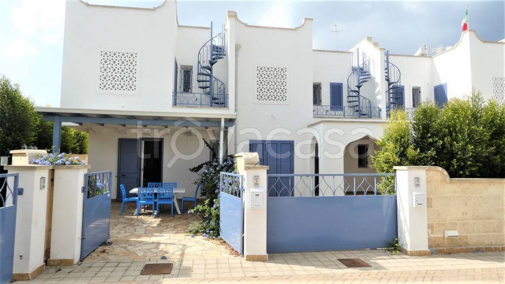 casa indipendente in vendita a Porto Cesareo in zona Torre Lapillo