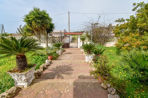 casa indipendente in vendita a Porto Cesareo in zona Torre Lapillo