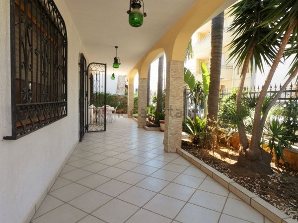 casa indipendente in vendita a Porto Cesareo