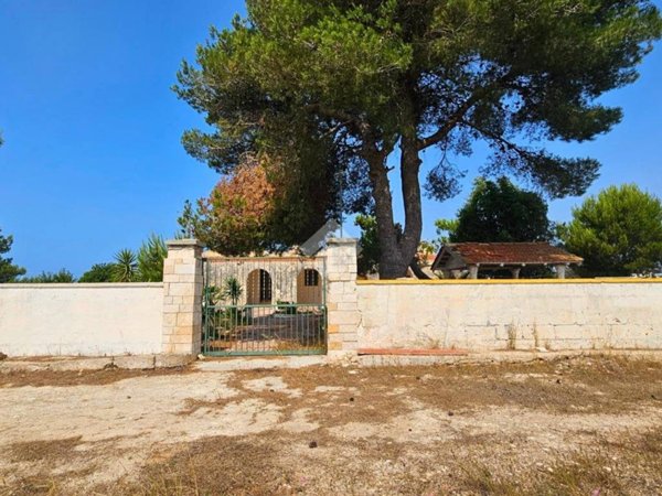 casa indipendente in vendita a Porto Cesareo in zona Torre Lapillo