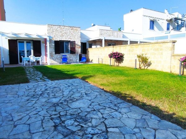 casa indipendente in vendita a Porto Cesareo in zona Torre Lapillo