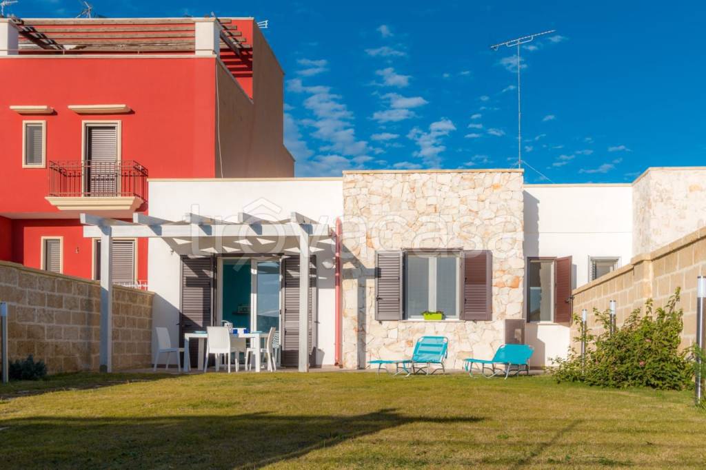 casa indipendente in vendita a Porto Cesareo in zona Torre Lapillo