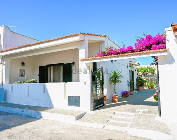 casa indipendente in vendita a Porto Cesareo in zona Torre Lapillo