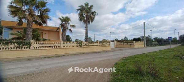 casa indipendente in vendita a Porto Cesareo in zona Torre Lapillo