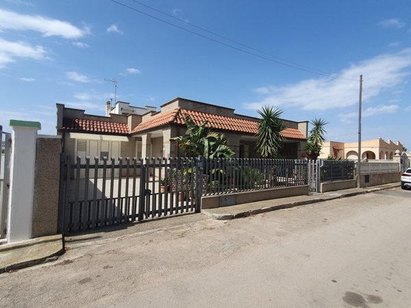 casa indipendente in vendita a Porto Cesareo
