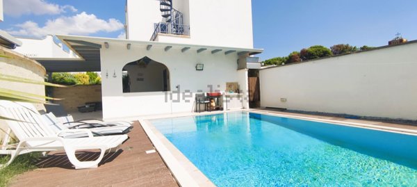 casa indipendente in vendita a Porto Cesareo in zona Torre Lapillo