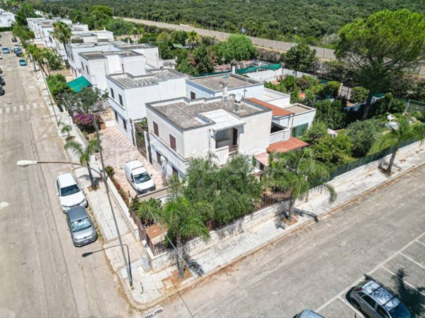 casa indipendente in vendita a Porto Cesareo