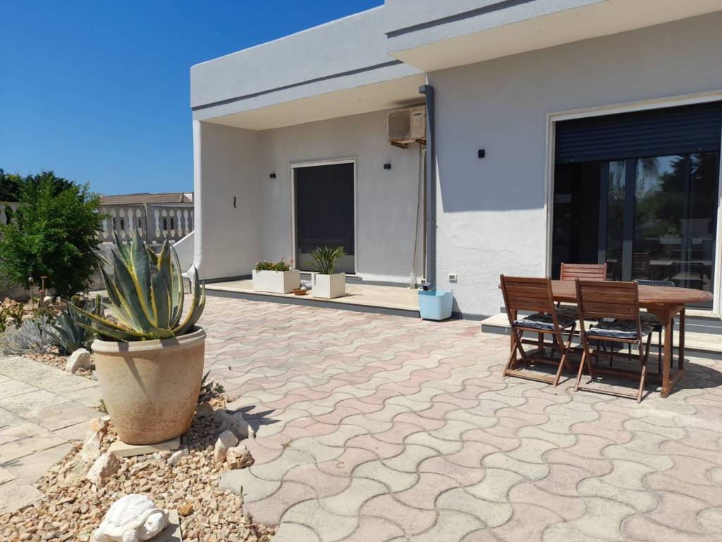casa indipendente in vendita a Porto Cesareo in zona Torre Lapillo
