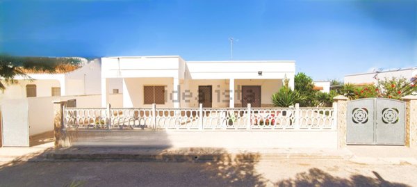 casa indipendente in vendita a Porto Cesareo in zona Torre Lapillo