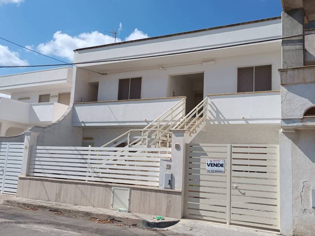 appartamento in vendita a Porto Cesareo in zona Torre Lapillo