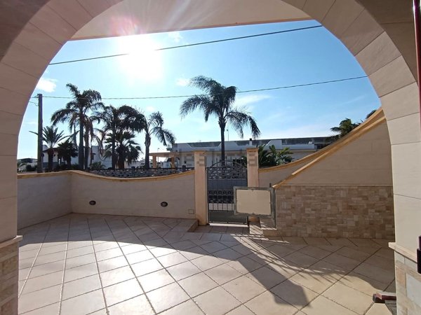 casa indipendente in vendita a Porto Cesareo in zona Torre Lapillo