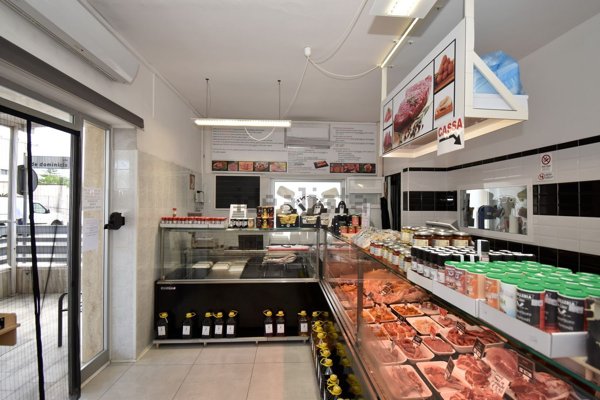 locale commerciale in vendita a Porto Cesareo in zona Torre Lapillo