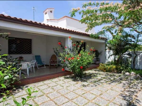 casa indipendente in vendita a Porto Cesareo in zona Torre Lapillo